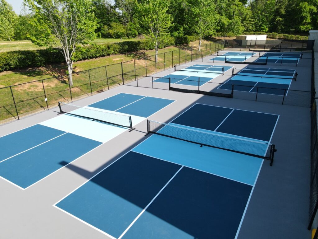 Cải tạo mặt sân pickleball-tennis với 4 lớp US OPEN LAYKOLD trên nền ciment